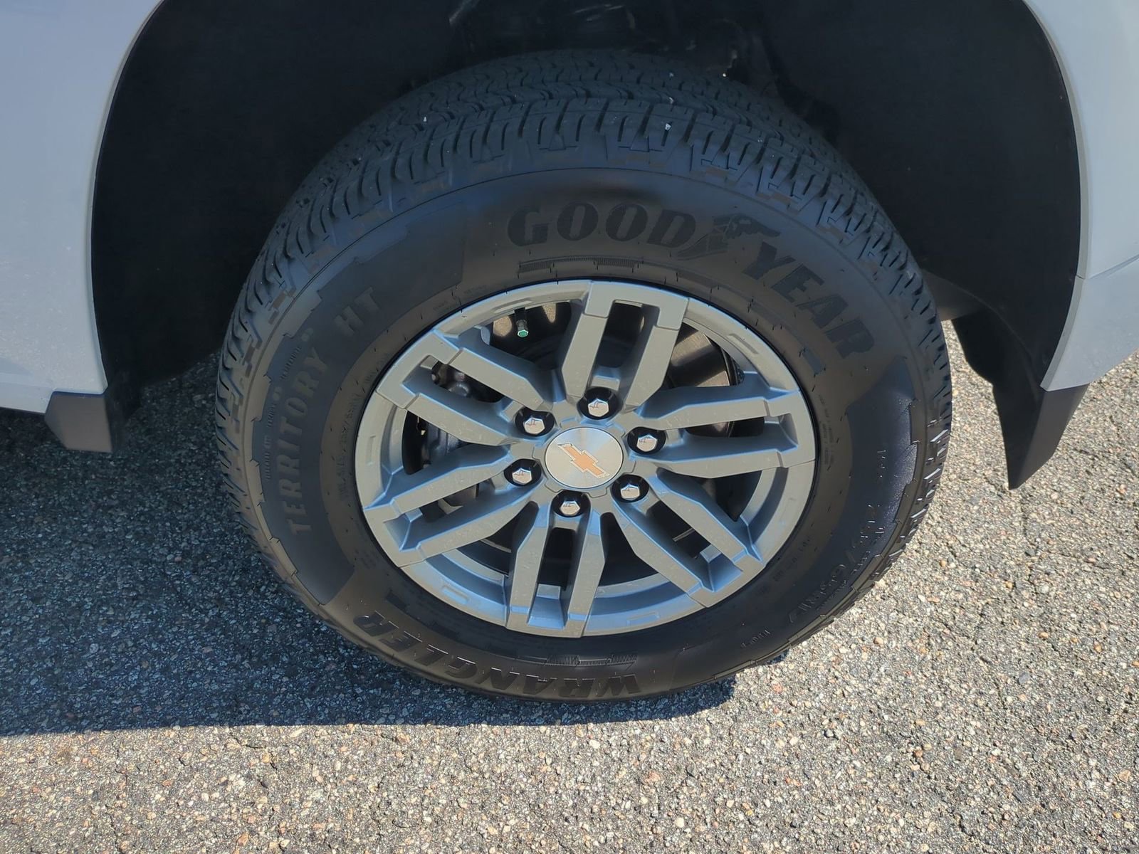 Used 2024 Chevrolet Colorado LT RWD image 34