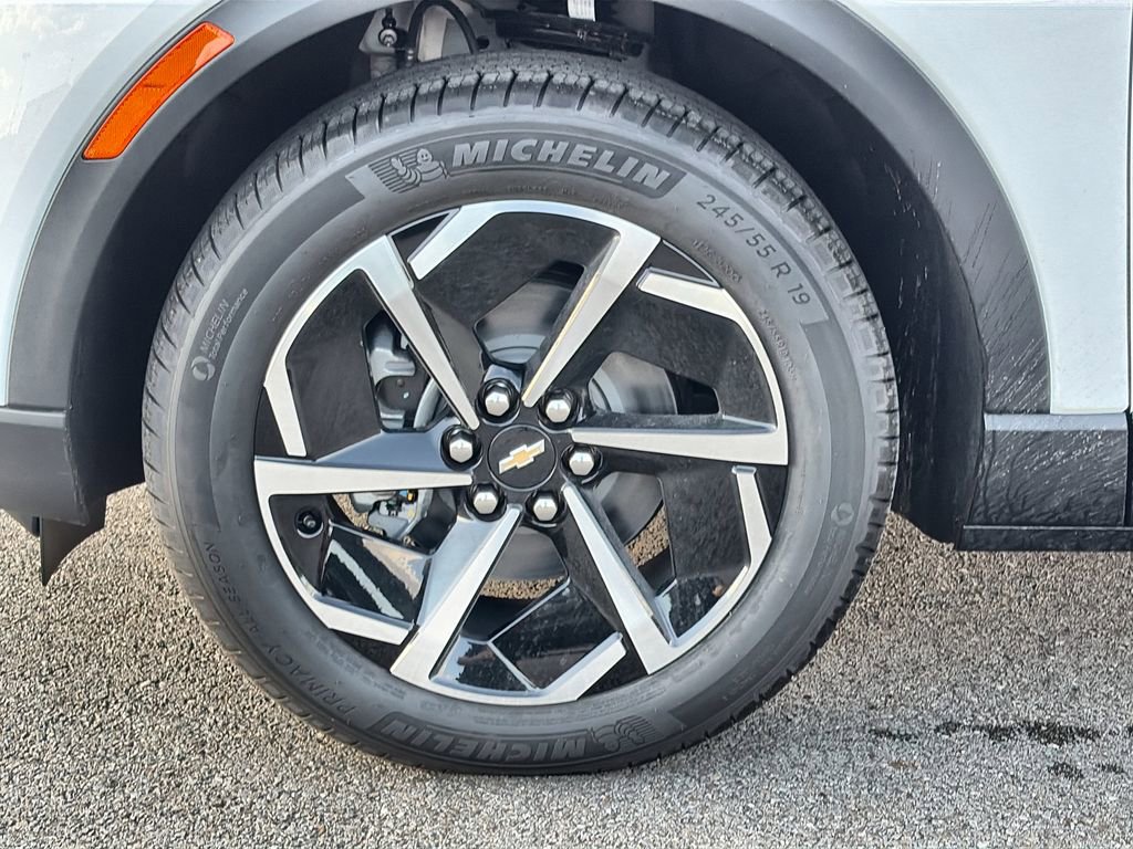 New 2026 Chevrolet Equinox EV LT image 34