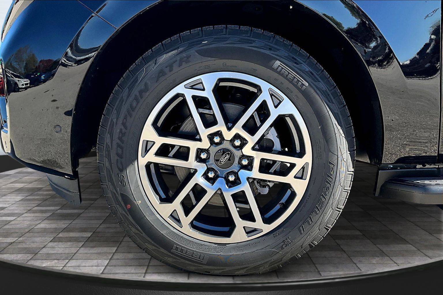 New 2025 Ford Expedition Active image 26