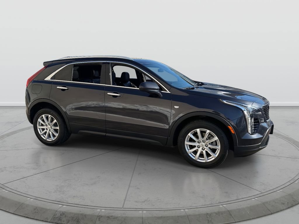 Used 2023 Cadillac XT4 Luxury w/ Cold Weather Package AWD/4WD image 7
