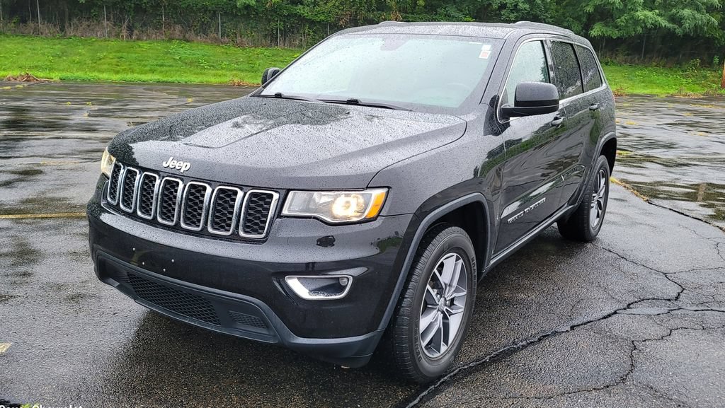 Used 2018 Jeep Grand Cherokee Laredo AWD/4WD image 3