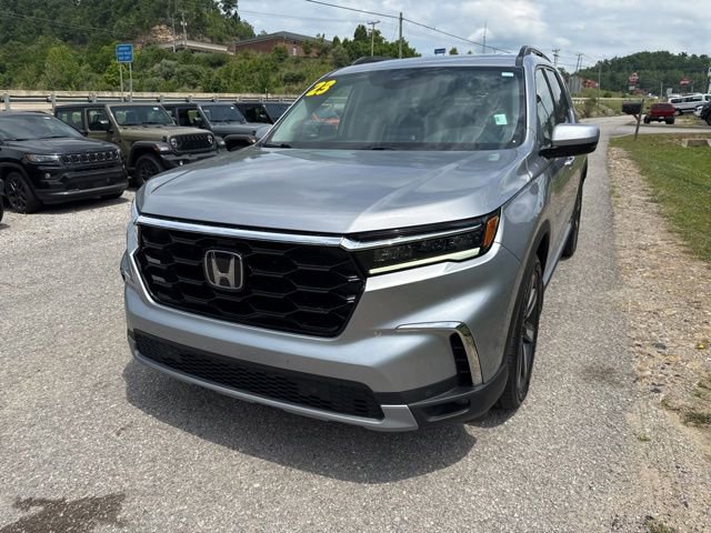 Used 2023 Honda Pilot Touring image 7