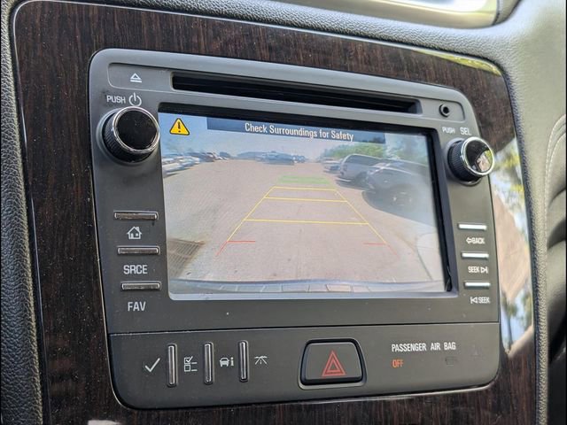 Used 2017 Chevrolet Traverse LT w/ Style and Technology Package image 12