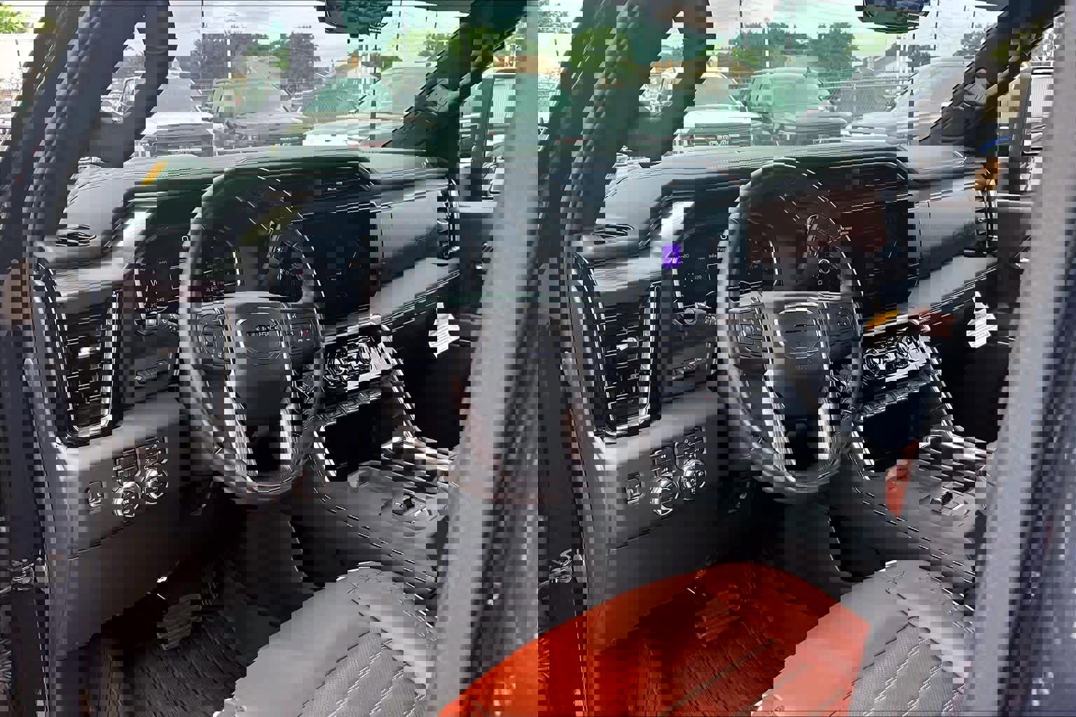 Used 2024 GMC Sierra 2500 Denali Ultimate image 18