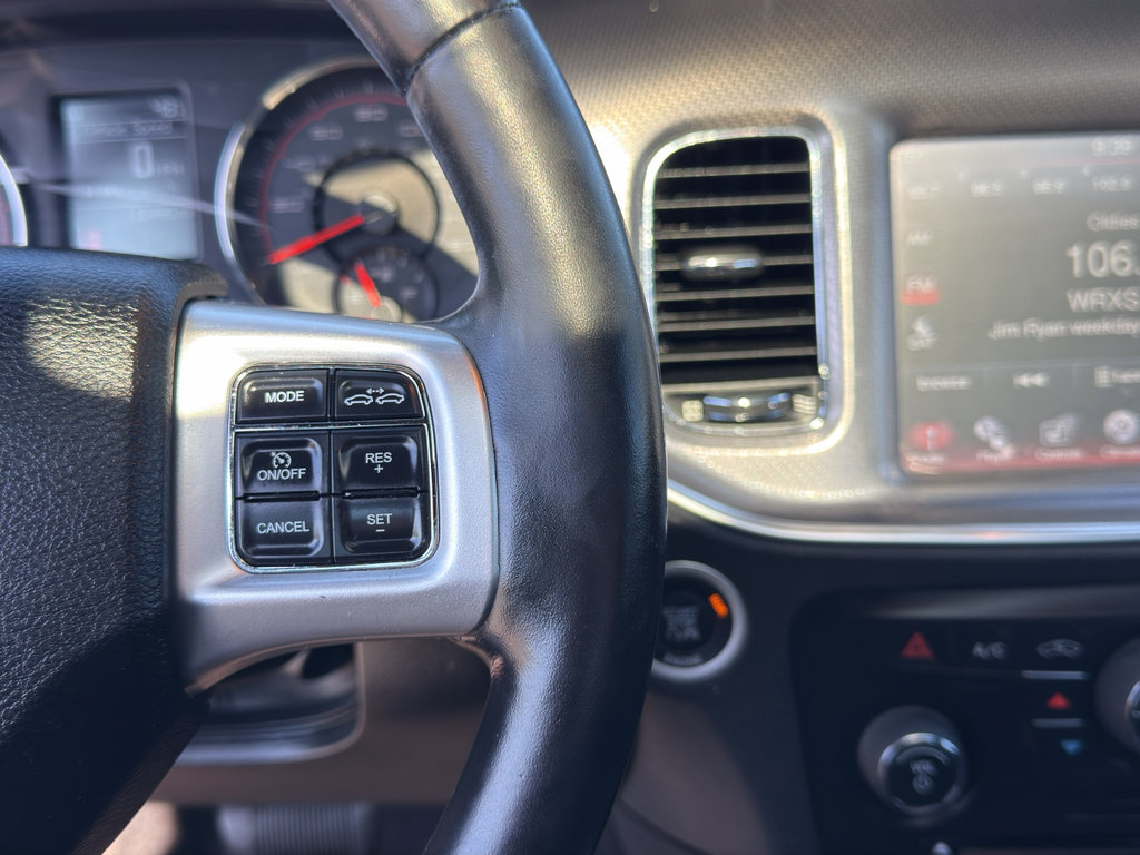Used 2011 Dodge Charger R/T RWD image 35