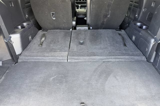 Used 2023 Toyota Highlander XLE FWD image 25