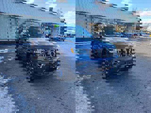 Used 2021 Jeep Grand Cherokee Limited image 2