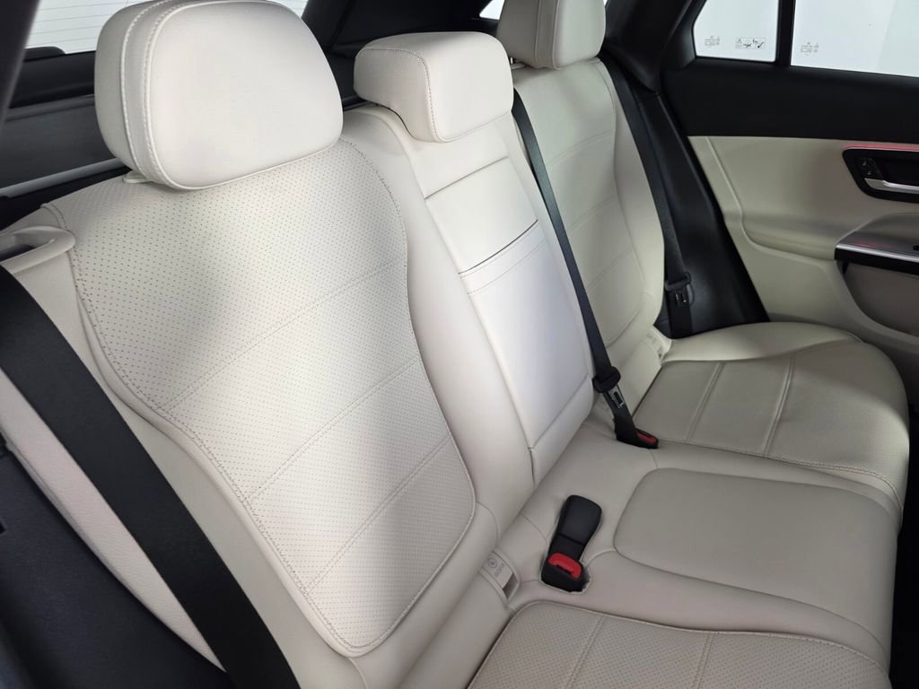 Certified 2025 Mercedes-Benz GLC 300 image 26