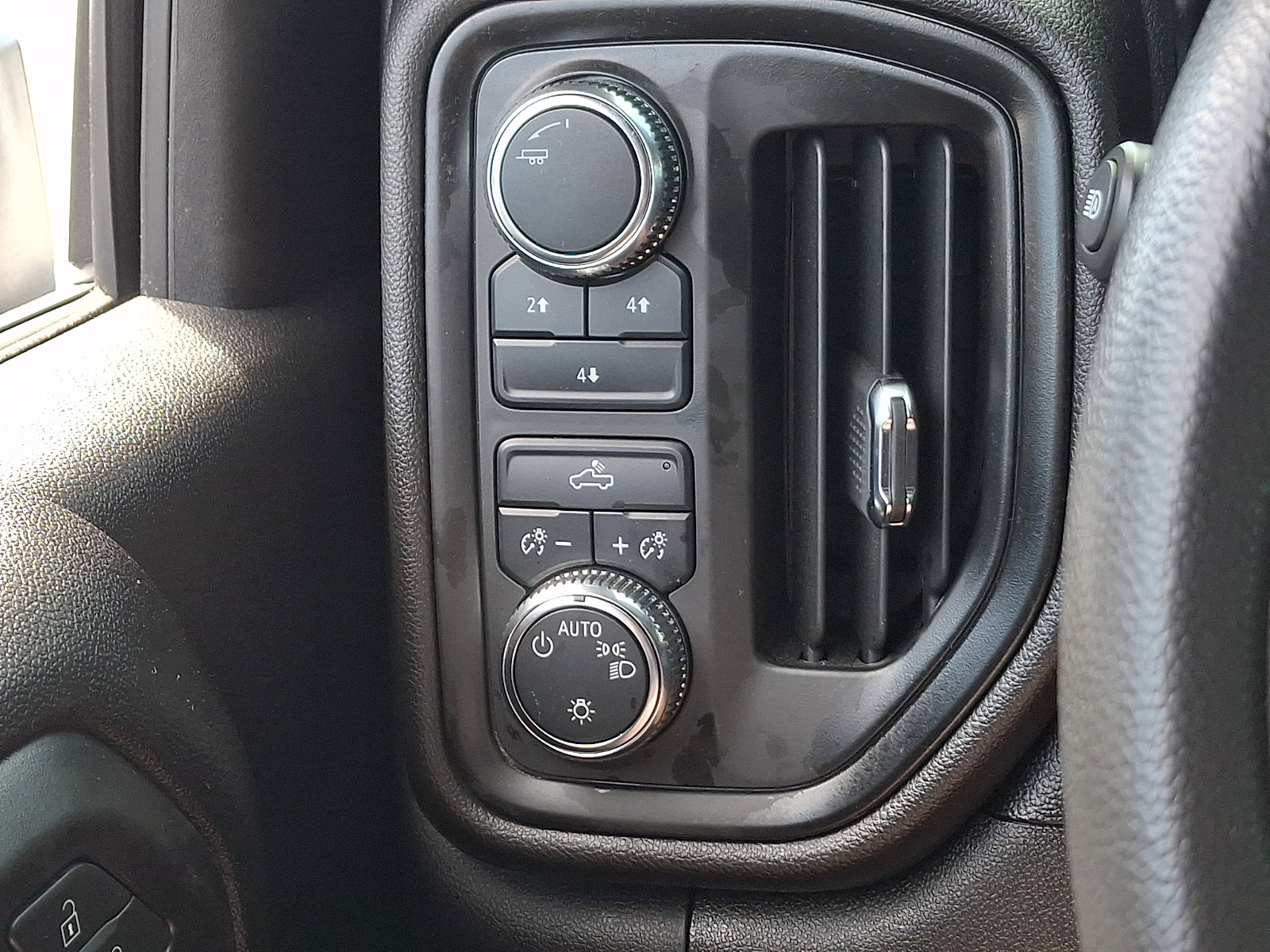 Used 2024 GMC Sierra 2500 Pro AWD/4WD image 22