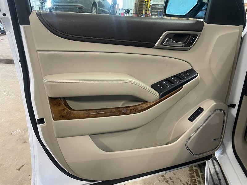 Used 2015 GMC Yukon XL Denali w/ Touring Package AWD/4WD image 24