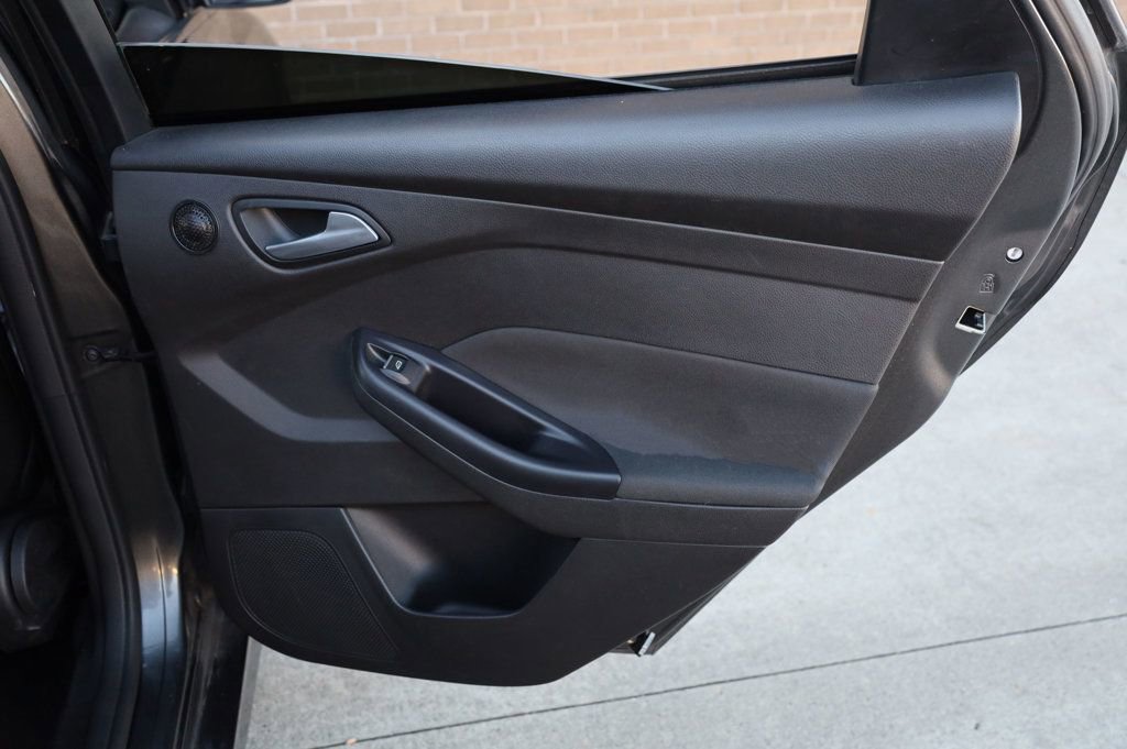 Used 2018 Ford Focus ST w/ Equipment Group 401A image 21