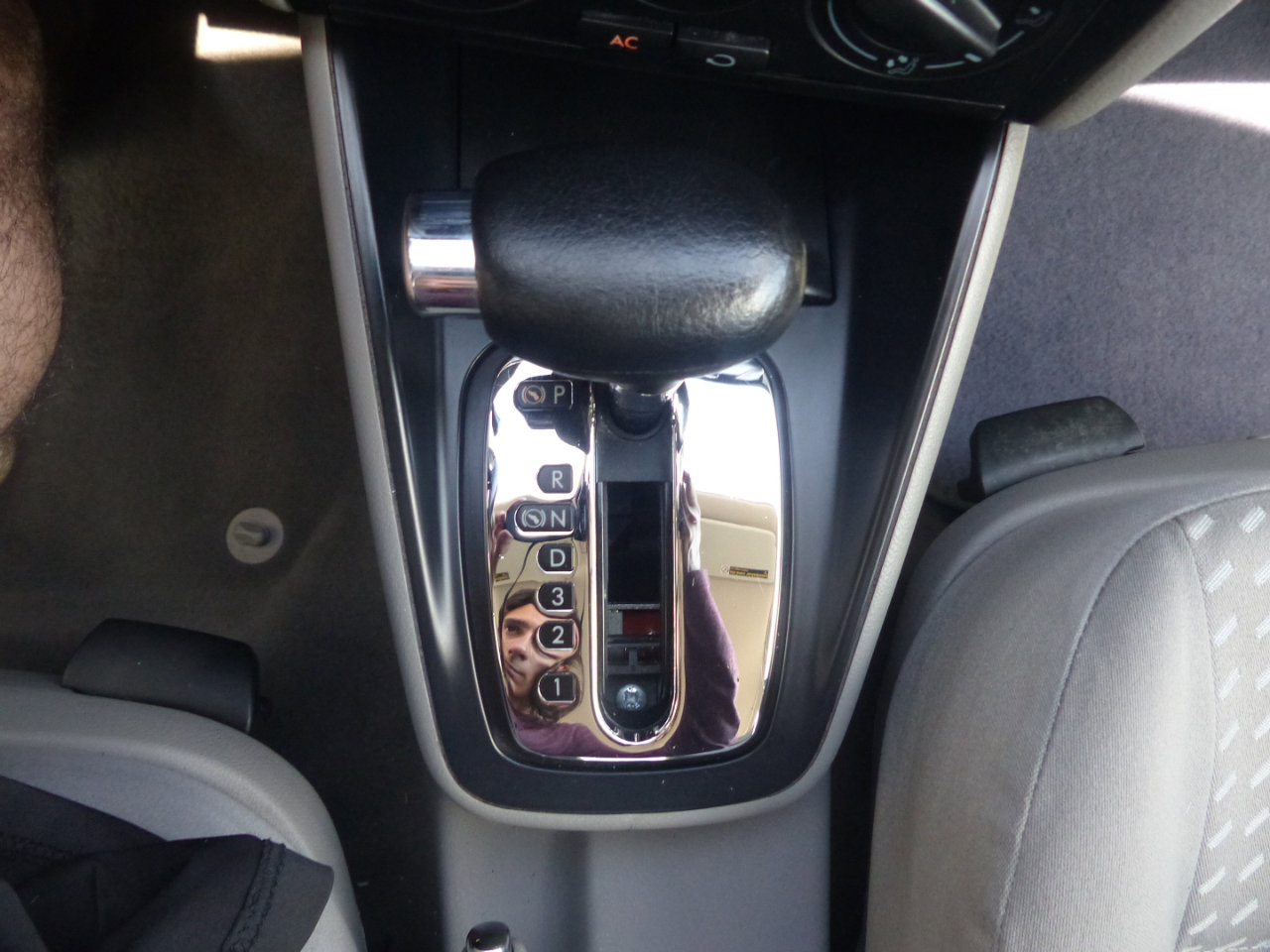 Used 2005 Volkswagen Jetta GL image 22