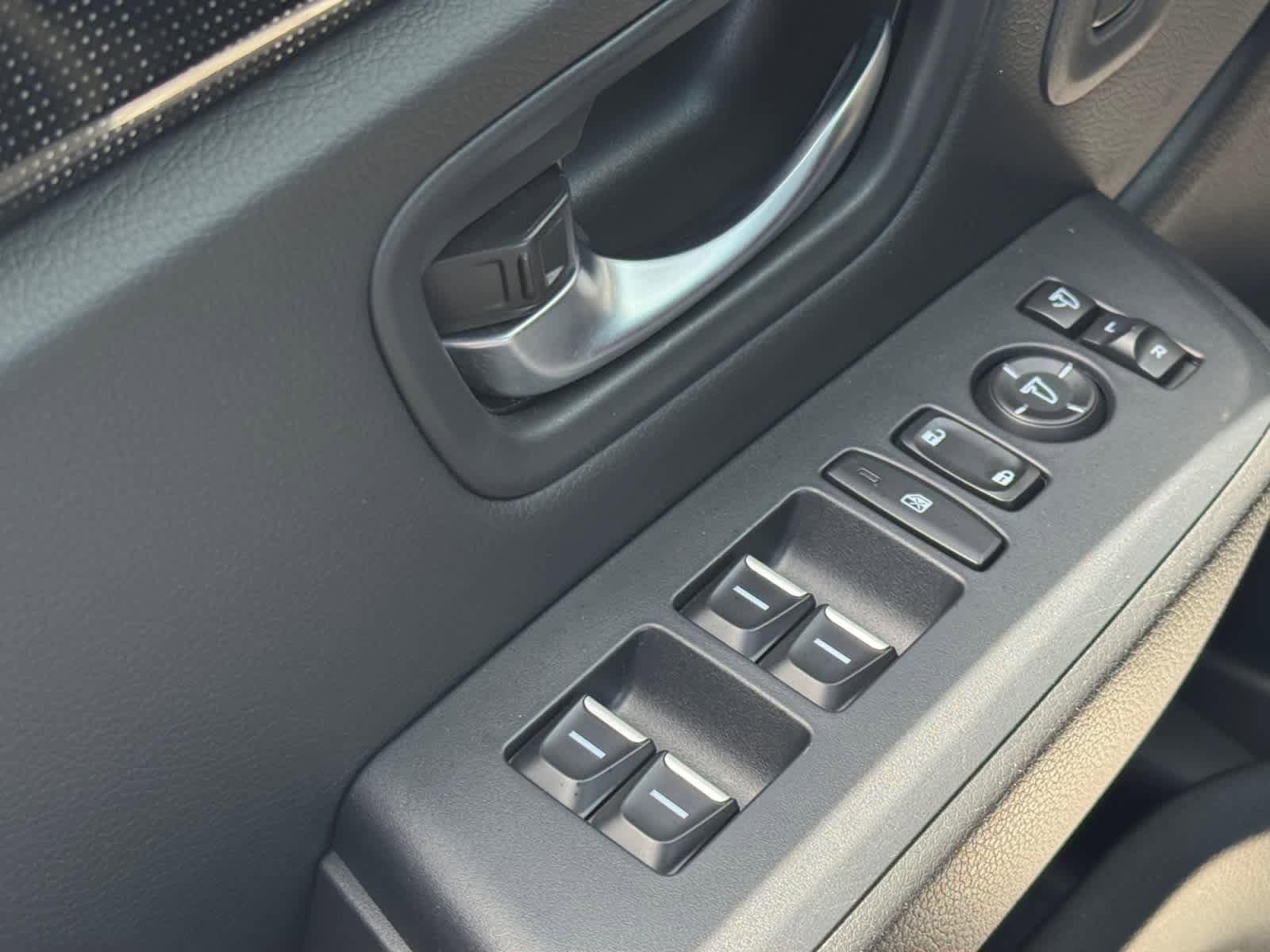 Used 2025 Honda Pilot Black Edition image 19