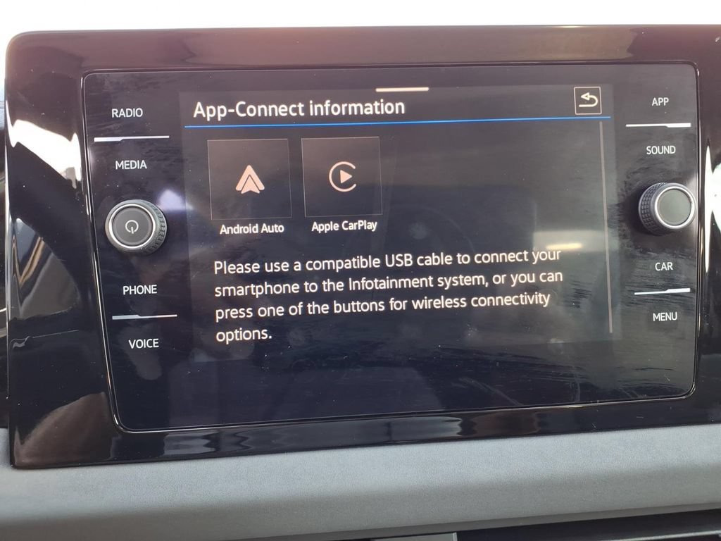 Used 2025 Volkswagen Jetta SE w/ Sunroof Package FWD image 13
