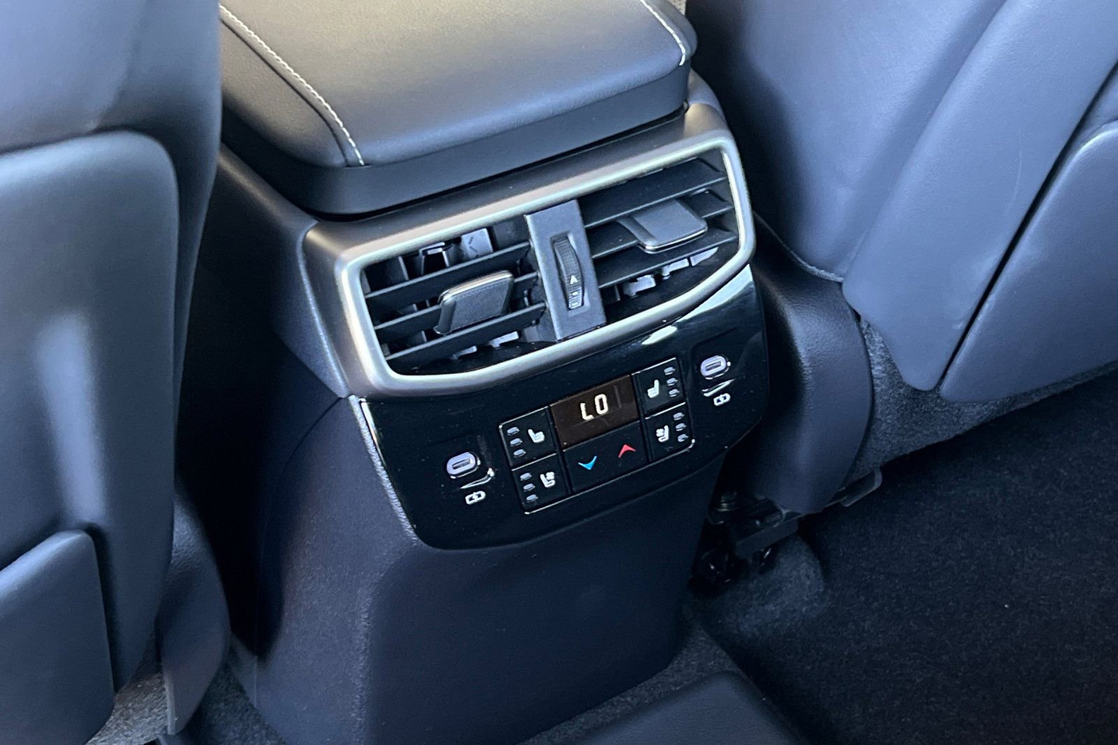 Used 2024 Lexus RX 450h AWD w/ Luxury Package image 15