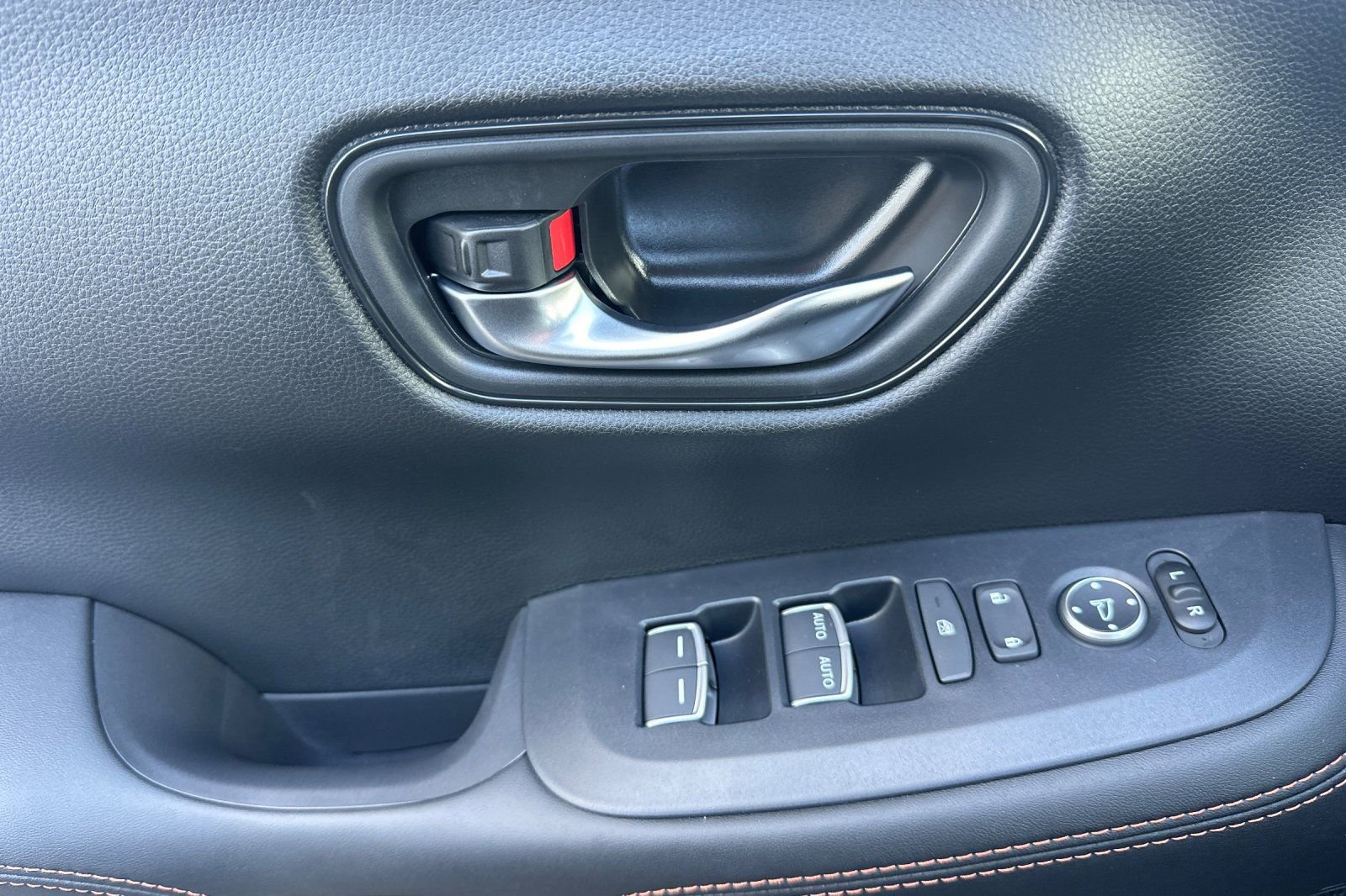 Used 2026 Honda HR-V Sport image 11