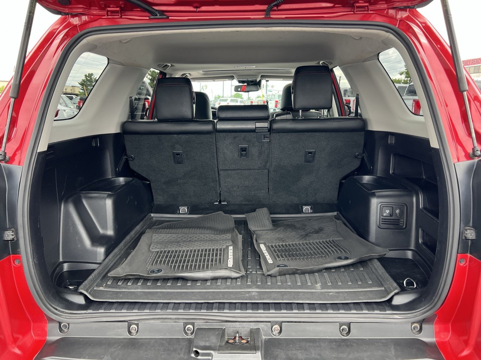 Used 2020 Toyota 4Runner Venture w/ Moonroof Package AWD/4WD image 26