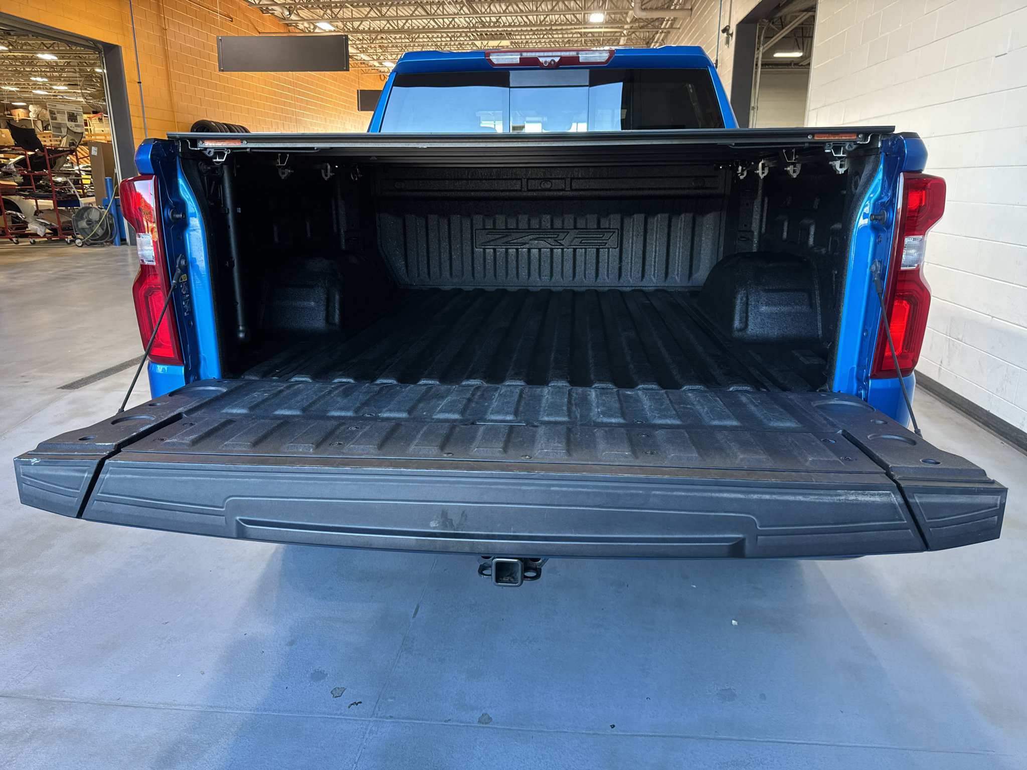 Used 2024 Chevrolet Silverado 1500 ZR2 w/ Technology Package AWD/4WD image 22
