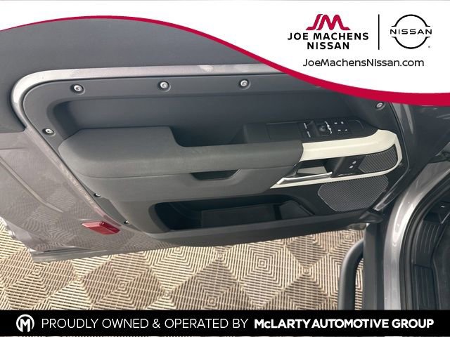 Used 2023 Land Rover Defender 90 S image 17