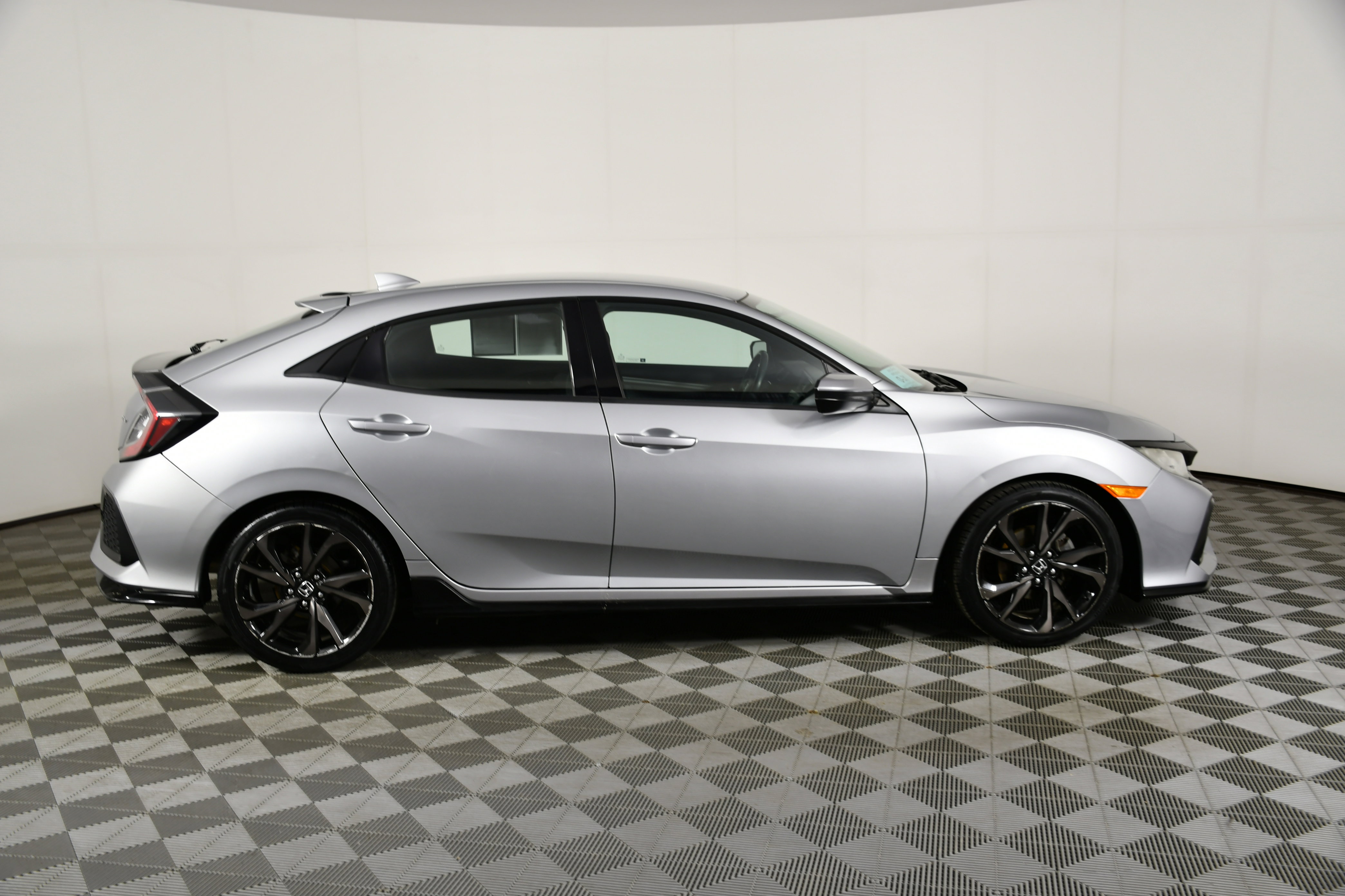Used 2017 Honda Civic Sport image 5