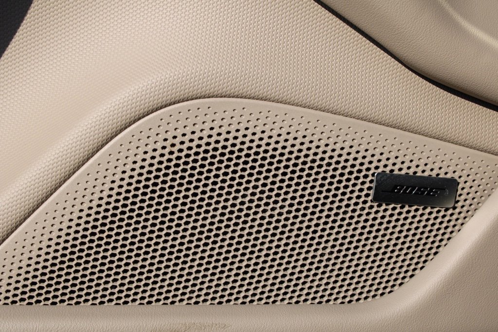 Certified 2024 Porsche Taycan image 18