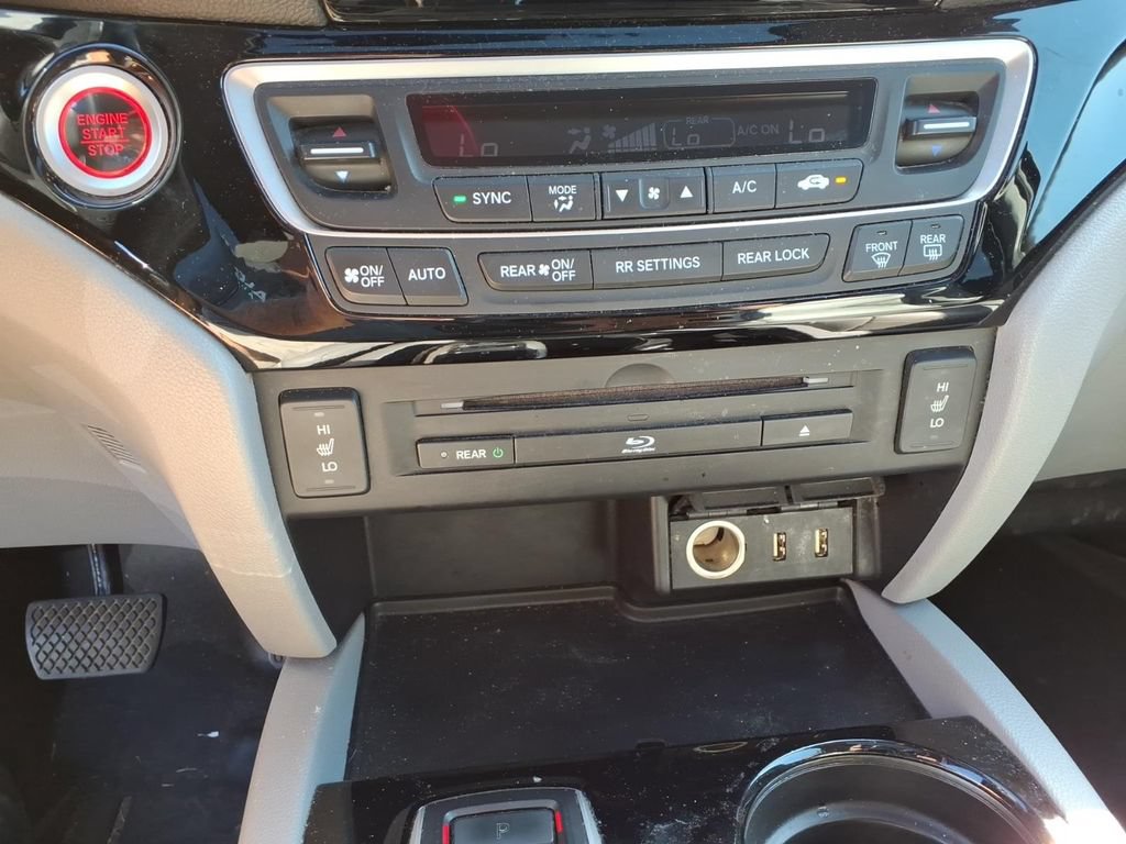 Used 2018 Honda Pilot Touring image 21