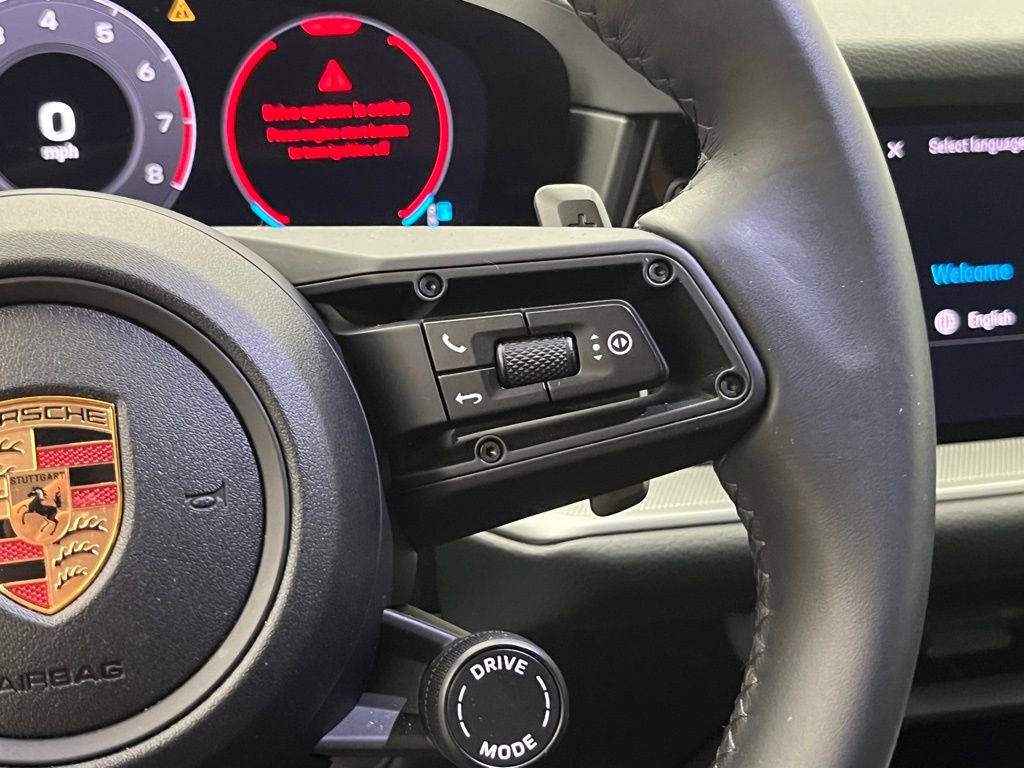 Used 2025 Porsche Cayenne image 14