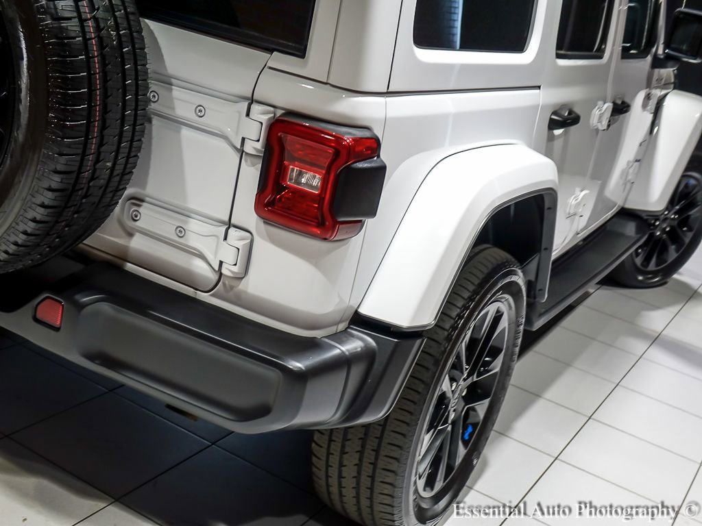 Used 2023 Jeep Wrangler Unlimited Sahara w/ Cold Weather Group image 9