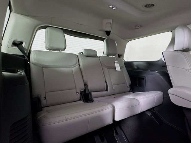 New 2025 Ford Expedition Active image 29