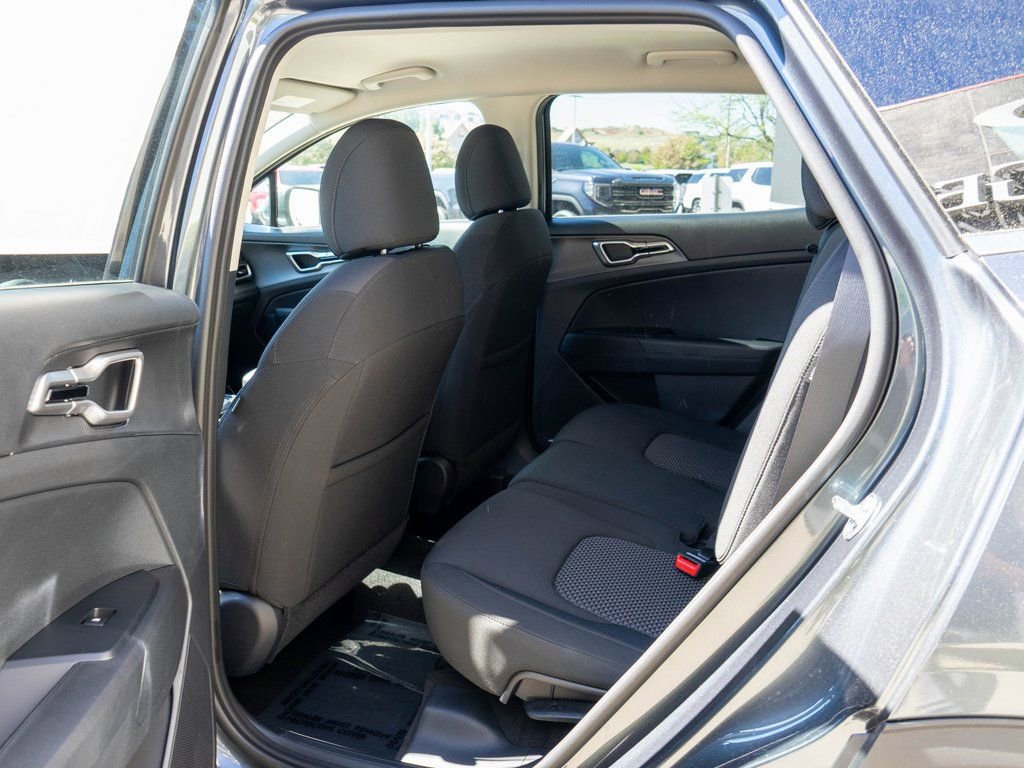 Used 2025 Kia Sportage LX image 14