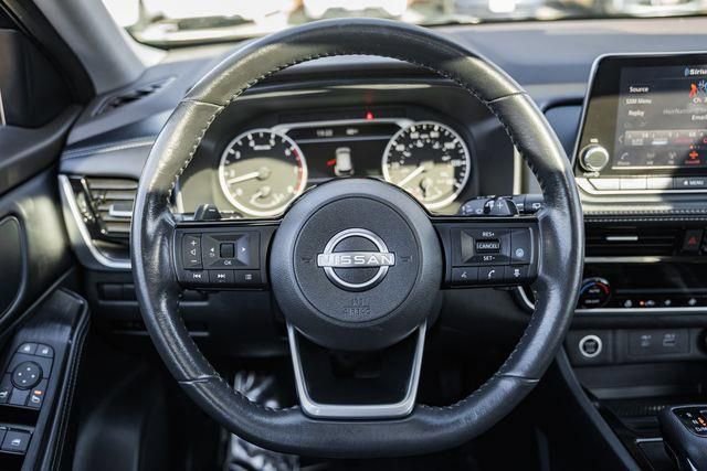 Used 2022 Nissan Rogue SV w/ SV Premium Package image 26