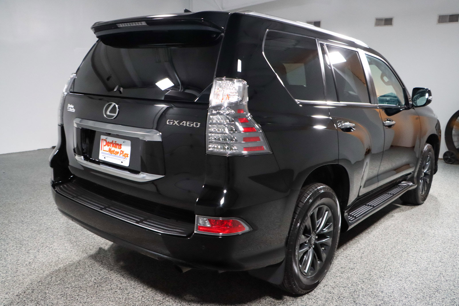 Used 2023 Lexus GX 460 Premium w/ Premium Package image 7
