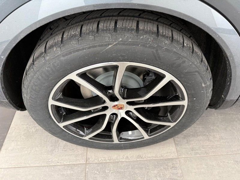 New 2026 Porsche Cayenne AWD/4WD image 8