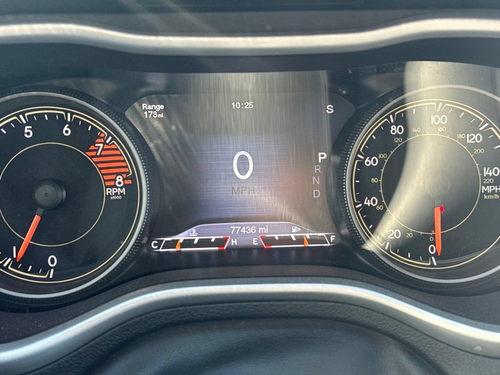 Used 2018 Jeep Cherokee Overland AWD/4WD image 13