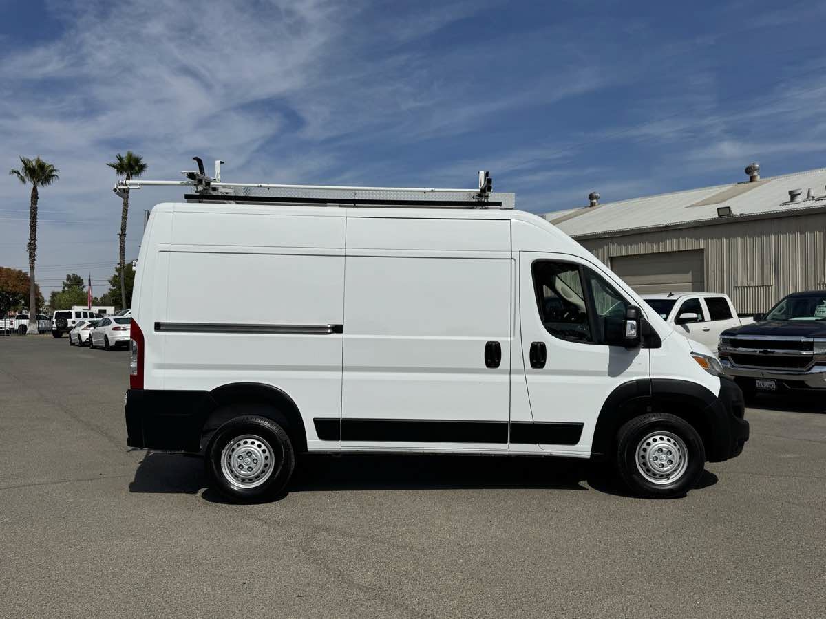 Used 2025 RAM ProMaster 2500 FWD image 11