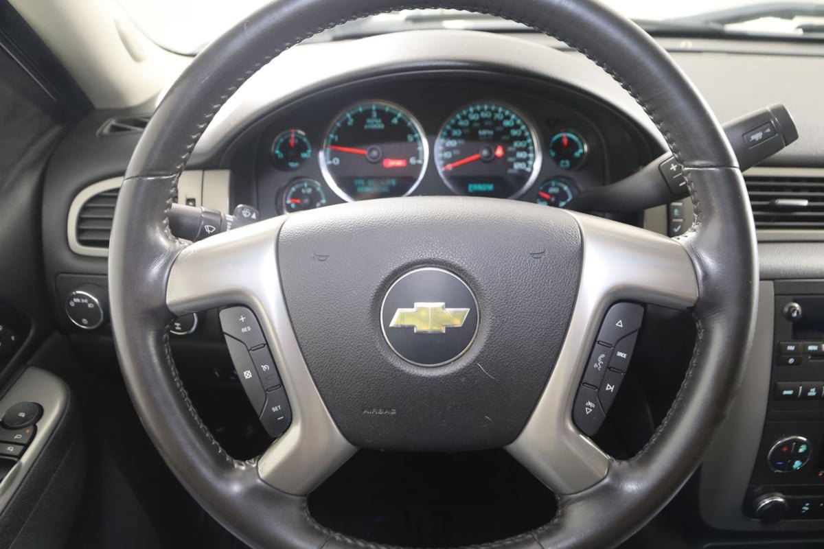 Used 2012 Chevrolet Silverado 1500 LTZ w/ LTZ White Diamond Edition AWD/4WD image 30