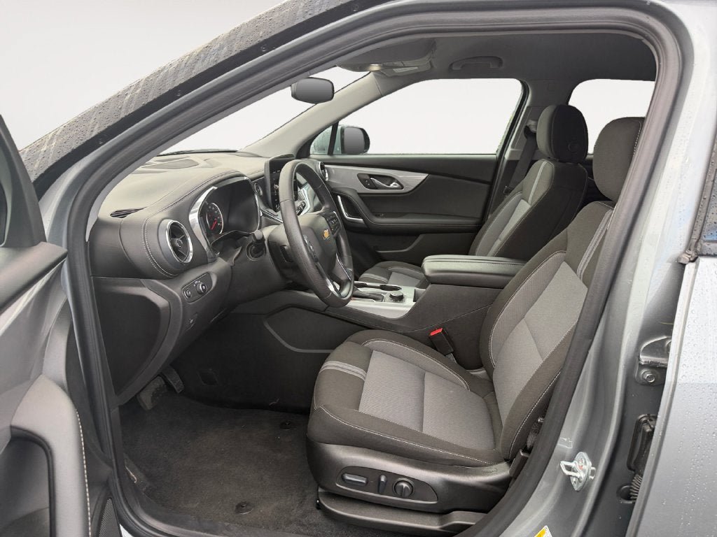 Used 2025 Chevrolet Blazer LT w/ Convenience Package AWD/4WD image 6