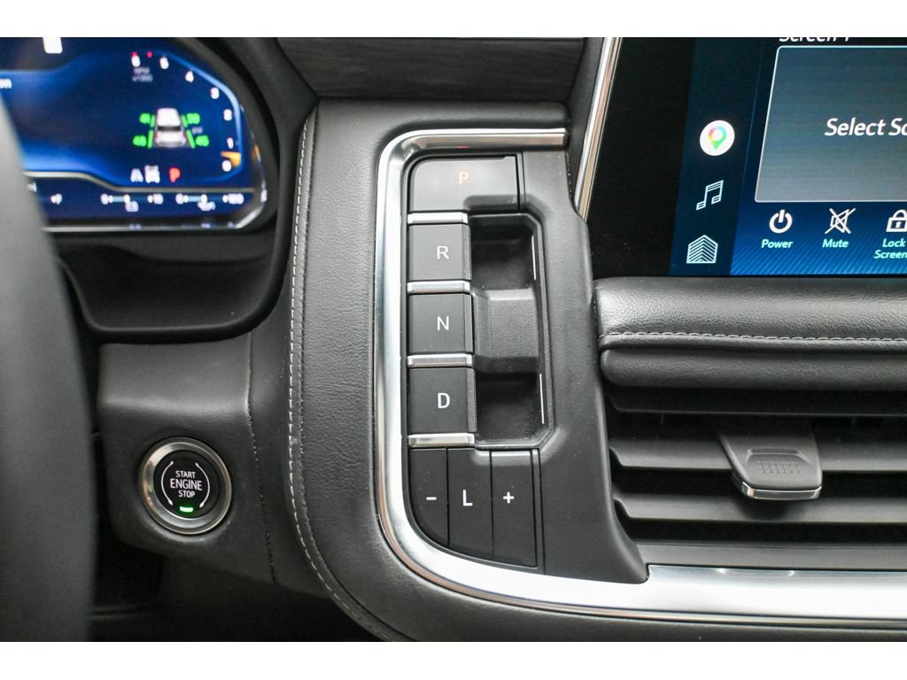 Used 2022 Chevrolet Tahoe Z71 w/ Luxury Package AWD/4WD image 33
