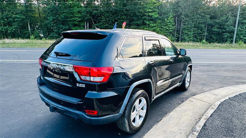Used 2011 Jeep Grand Cherokee Laredo image 5