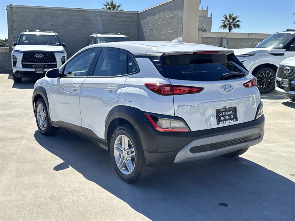 Used 2023 Hyundai Kona SE image 3