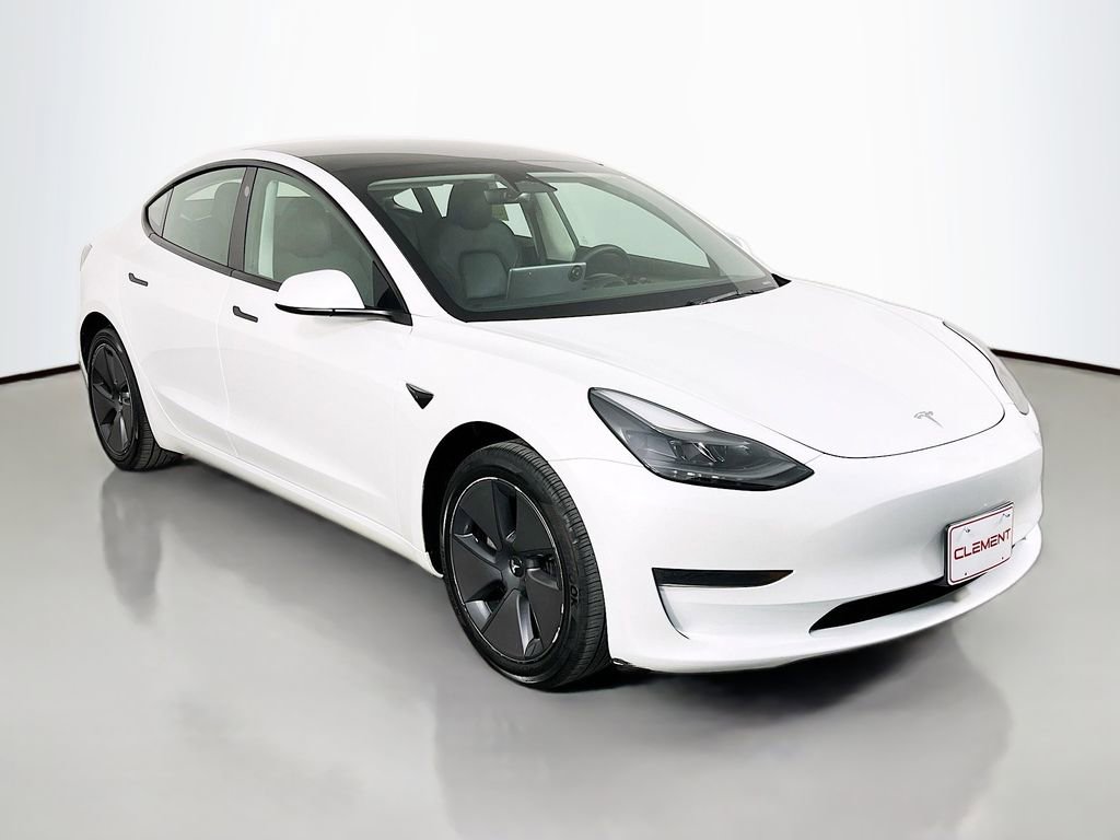 Used 2023 Tesla Model 3 Standard Range image 4