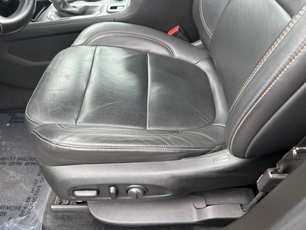 Used 2021 Chevrolet Traverse LT w/ LT Premium Package FWD image 21