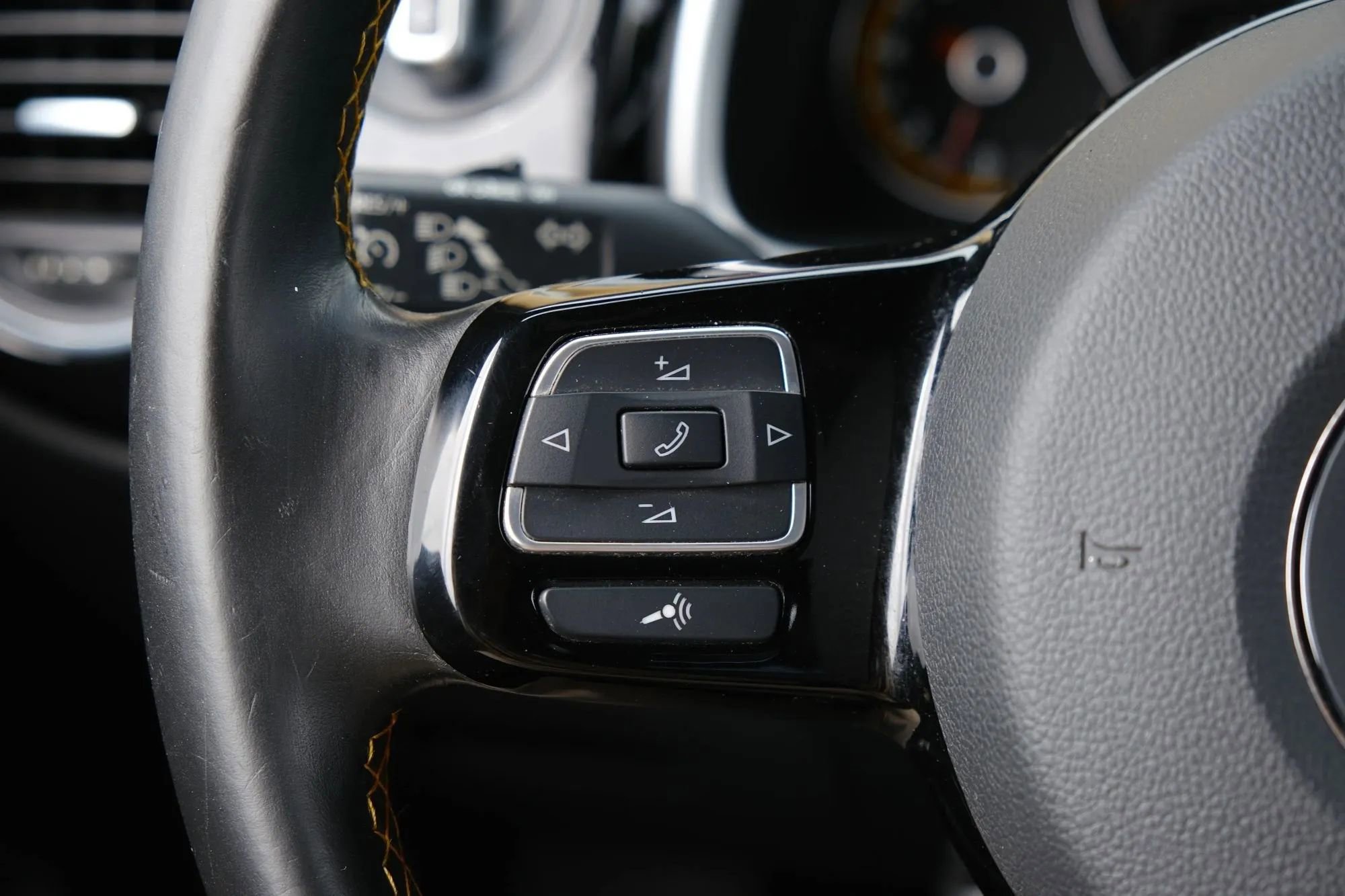 Used 2016 Volkswagen Beetle 1.8T Dune w/ Dune Technology Package image 32