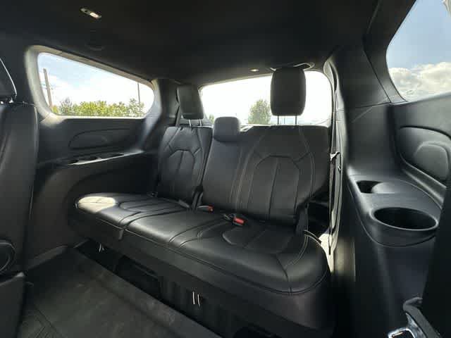 Used 2026 Chrysler Pacifica Select w/ S Appearance Package AWD/4WD image 17