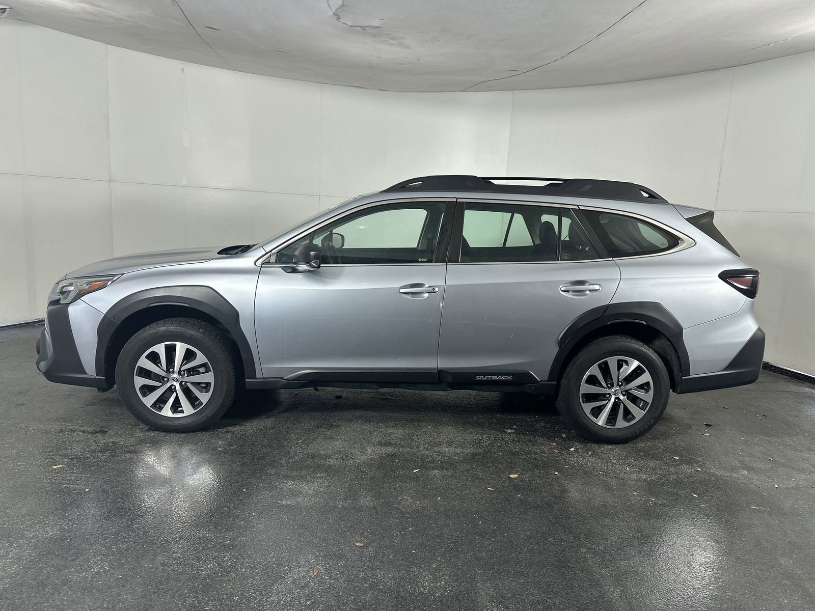 Used 2023 Subaru Outback 2.5i image 8