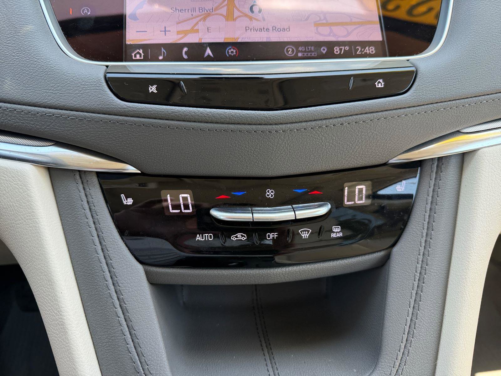 Used 2023 Cadillac XT5 Premium Luxury w/ LPO, Floor Liner Package AWD/4WD image 32