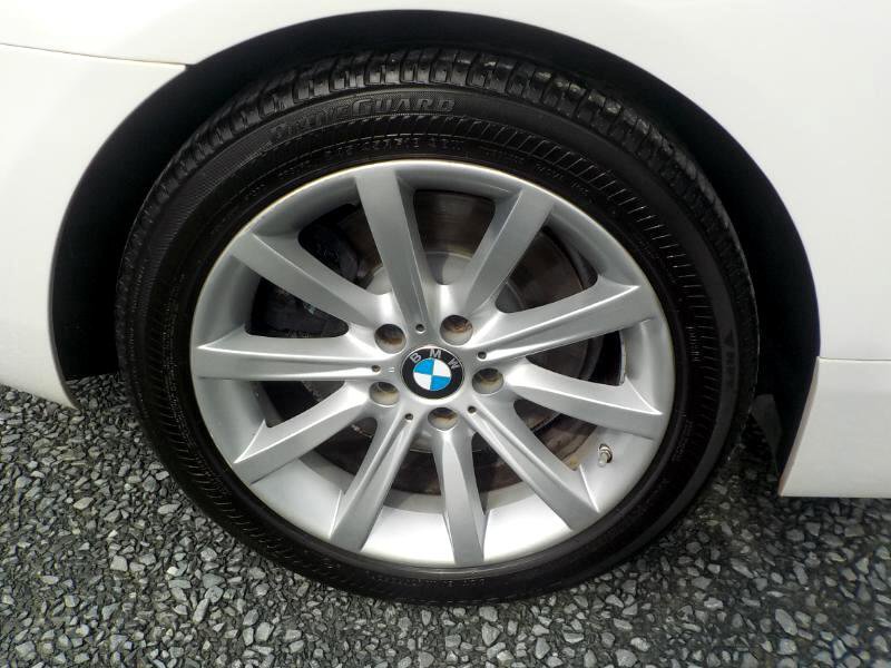 Used 2012 BMW 640i Convertible w/ Luxury Seating Pkg image 28