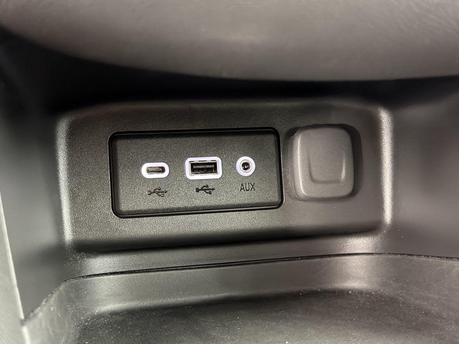 Used 2024 Chevrolet Equinox LT FWD image 30