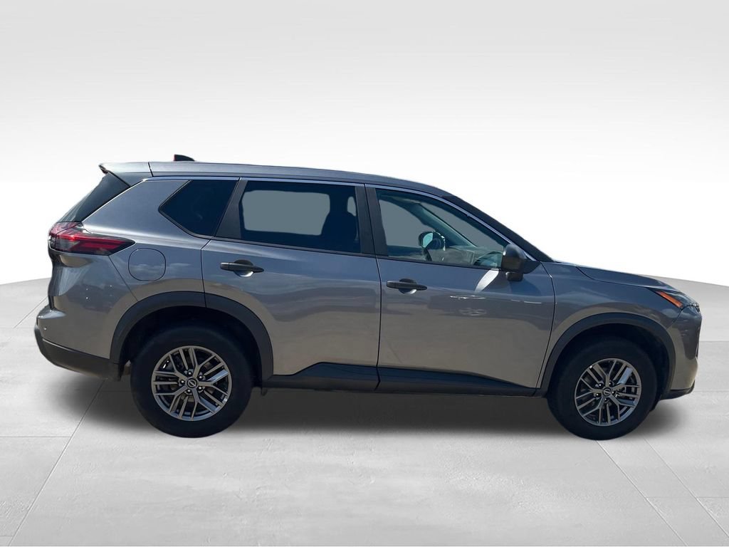 Used 2024 Nissan Rogue S AWD/4WD image 6