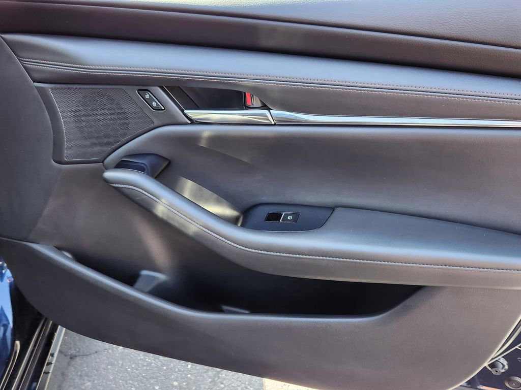 Used 2021 MAZDA MAZDA3 s image 14